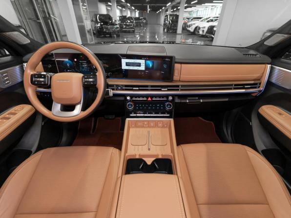 Hyundai Santa Fe V (MX5) с пробегом 2025 года, цена 5 450 000 рублей, 11219 км, внедорожник, Автокод Объявления