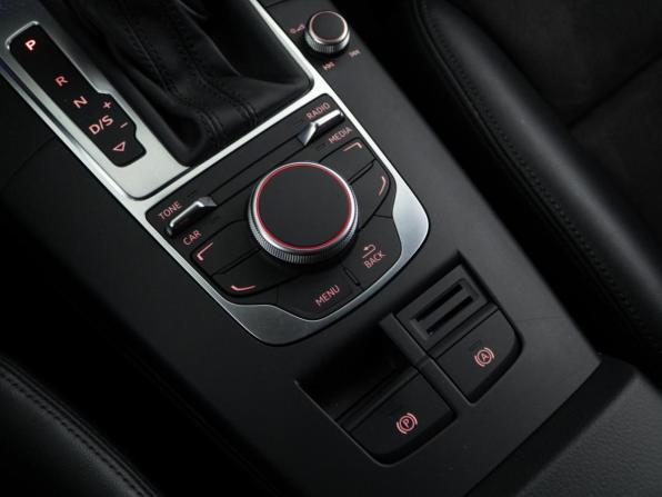 Audi A3 III (8V) с пробегом 2015 года, цена 1 680 111 рублей, 76672 км, хэтчбек, Автокод Объявления