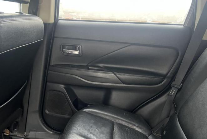 Mitsubishi Outlander II Рестайлинг с пробегом 2012 года, цена 1 300 000 рублей, 223375 км, внедорожник, Автокод Объявления