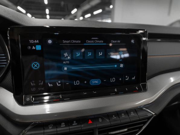 Skoda Octavia IV (A8) с пробегом 2021 года, цена 2 810 000 рублей, 38711 км, лифтбек, Автокод Объявления