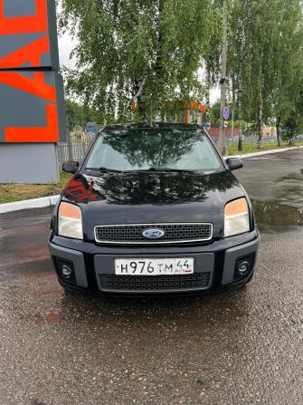 Ford Fusion I Рестайлинг с пробегом 2008 года, цена 200 000 рублей, 313000 км, хэтчбек, Автокод Объявления