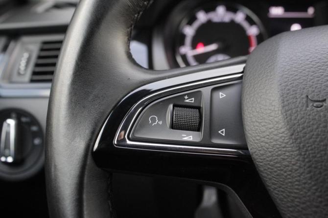Skoda Rapid I Рестайлинг с пробегом 2018 года, цена 1 595 000 рублей, 93257 км, лифтбек, Автокод Объявления