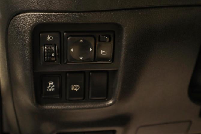 Nissan Juke I с пробегом 2013 года, цена 1 079 000 рублей, 191000 км, внедорожник, Автокод Объявления