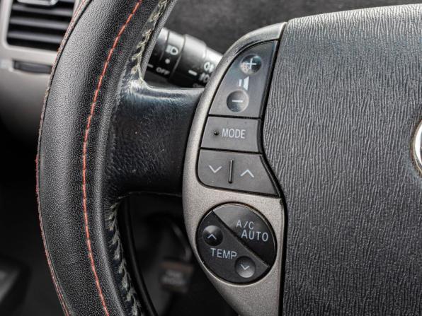 Toyota Prius II Рестайлинг (XW20) с пробегом 2008 года, цена 950 000 рублей, 368535 км, лифтбек, Автокод Объявления