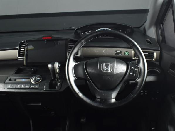 Honda Freed I Рестайлинг с пробегом 2012 года, цена 1 044 995 рублей, 185479 км, компактвэн, Автокод Объявления