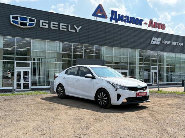 Kia Rio IV Рестайлинг с пробегом 2021 года, цена 1 240 000 рублей, 175778 км, седан, Автокод Объявления