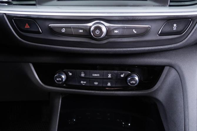 Opel Insignia II с пробегом 2018 года, цена 1 449 000 рублей, 179500 км, лифтбек, Автокод Объявления