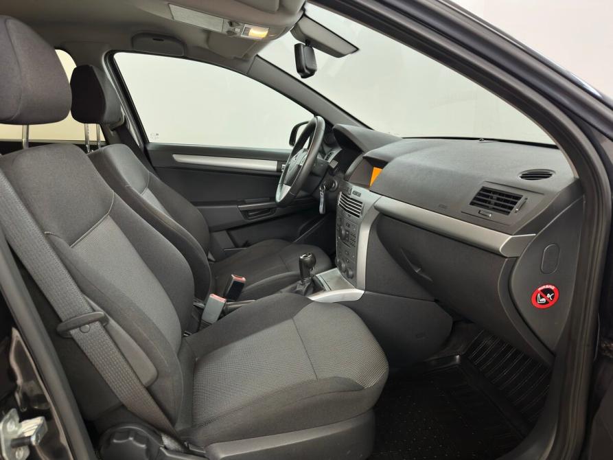 Opel Astra H Рестайлинг Москва  - изображение 10
