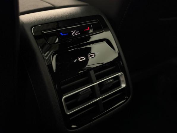 Volkswagen Tiguan III (China Market) с пробегом 2026 года, цена 4 940 000 рублей, 45 км, внедорожник, Автокод Объявления