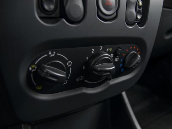 Renault Sandero I с пробегом 2014 года, цена 640 000 рублей, 69518 км, хэтчбек, Автокод Объявления