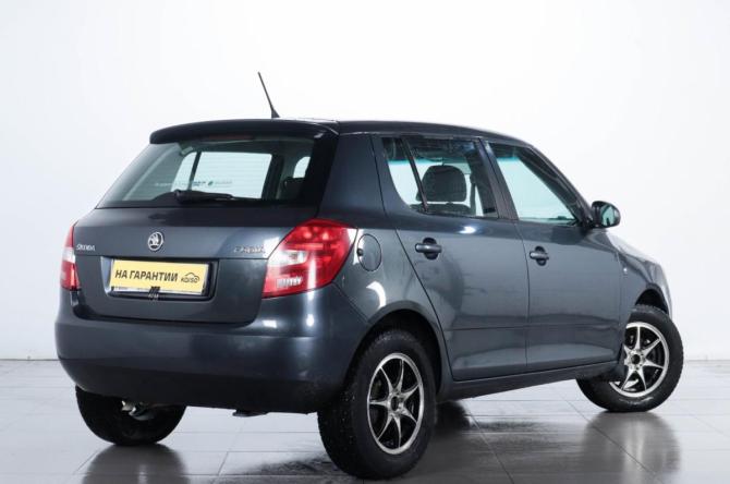 Skoda Fabia II Рестайлинг с пробегом 2013 года, цена 559 000 рублей, 242593 км, хэтчбек, Автокод Объявления