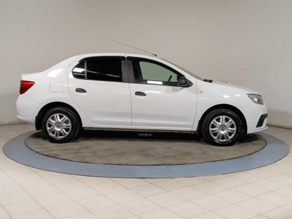 Renault Logan II Рестайлинг с пробегом 2018 года, цена 759 900 рублей, 112200 км, седан, Автокод Объявления
