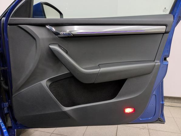 Skoda Octavia III (A7) Рестайлинг с пробегом 2019 года, цена 2 210 000 рублей, 65479 км, лифтбек, Автокод Объявления