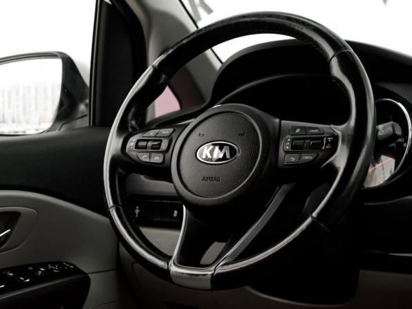 Kia Carnival III с пробегом 2018 года, цена 2 670 000 рублей, 124653 км, минивэн, Автокод Объявления