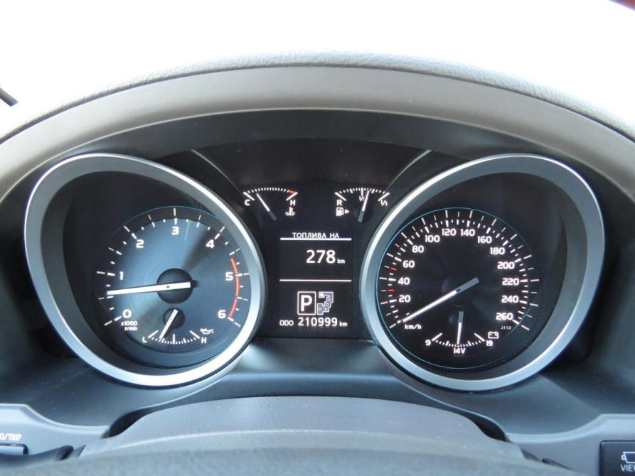 Toyota Land Cruiser 200 Series Санкт-Петербург  - изображение 9