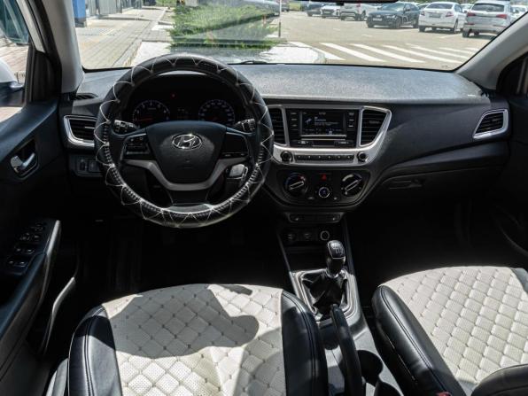 Hyundai Solaris II с пробегом 2019 года, цена 1 080 000 рублей, 233390 км, седан, Автокод Объявления