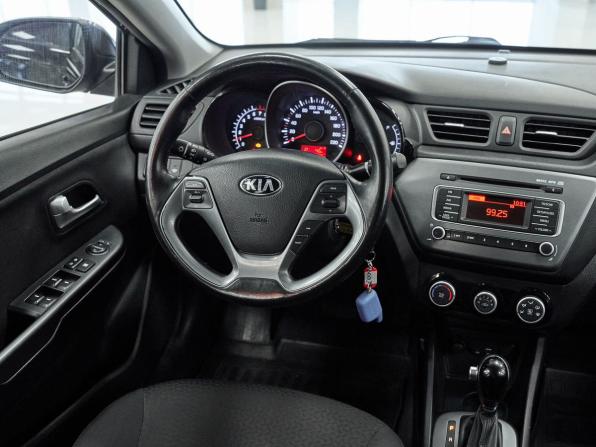 Kia Rio III Рестайлинг с пробегом 2015 года, цена 995 000 рублей, 173571 км, седан, Автокод Объявления