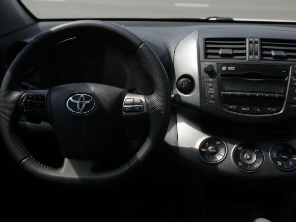 Toyota RAV4 III (XA30) Рестайлинг с пробегом 2011 года, цена 1 127 000 рублей, 198000 км, внедорожник, Автокод Объявления