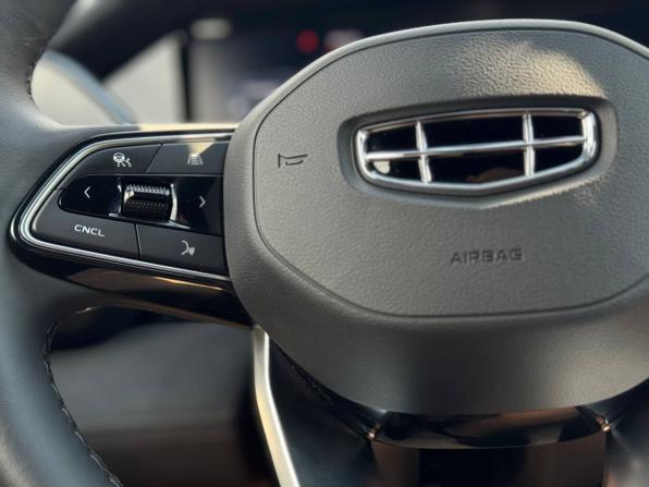Geely Monjaro I с пробегом 2024 года, цена 4 389 000 рублей, 2414 км, внедорожник, Автокод Объявления