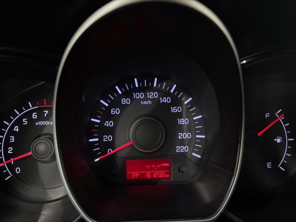 Kia Rio III Рестайлинг с пробегом 2016 года, цена 890 000 рублей, 151230 км, седан, Автокод Объявления