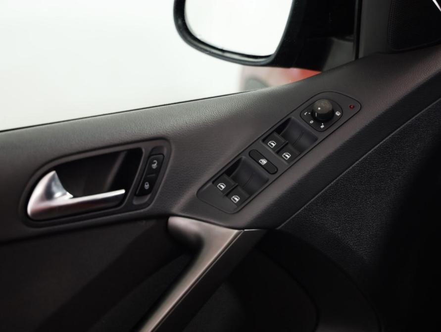 Volkswagen Tiguan I Санкт-Петербург  - изображение 18