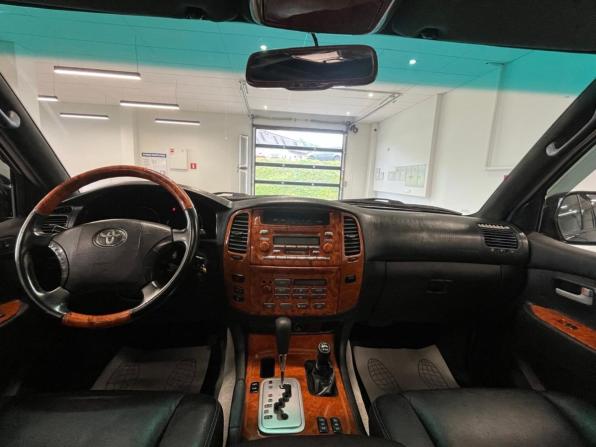 Toyota Land Cruiser 100 Series Рестайлинг 2 с пробегом 2006 года, цена 2 300 000 рублей, 277000 км, внедорожник, Автокод Объявления