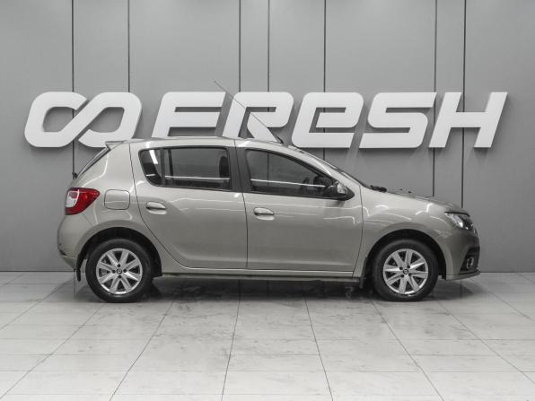 Renault Sandero II Рестайлинг с пробегом 2019 года, цена 1 195 000 рублей, 100982 км, хэтчбек, Автокод Объявления