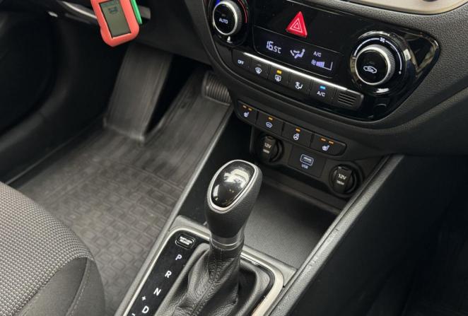 Hyundai Solaris II с пробегом 2019 года, цена 1 680 000 рублей, 88191 км, седан, Автокод Объявления