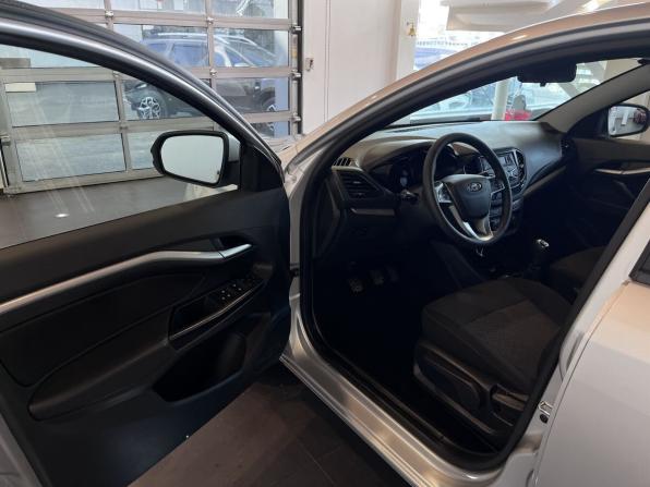 Lada (ВАЗ) Vesta I с пробегом 2021 года, цена 1 185 000 рублей, 42104 км, седан, Автокод Объявления