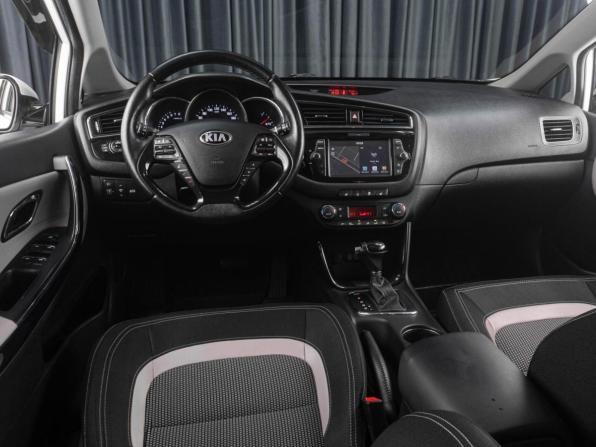 Kia Ceed II Рестайлинг с пробегом 2018 года, цена 1 199 000 рублей, 252483 км, хэтчбек, Автокод Объявления