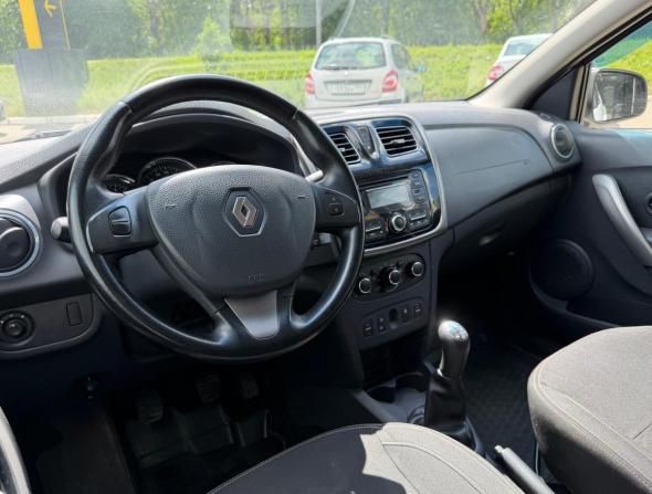 Renault Logan II с пробегом 2016 года, цена 399 000 рублей, 232000 км, седан, Автокод Объявления
