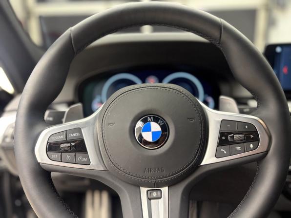 BMW 5 серии VII (G30/G31/G38) с пробегом 2017 года, цена 3 050 000 рублей, 181543 км, седан, Автокод Объявления