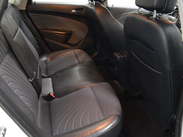 Opel Astra J Рестайлинг с пробегом 2013 года, цена 640 000 рублей, 241319 км, седан, Автокод Объявления