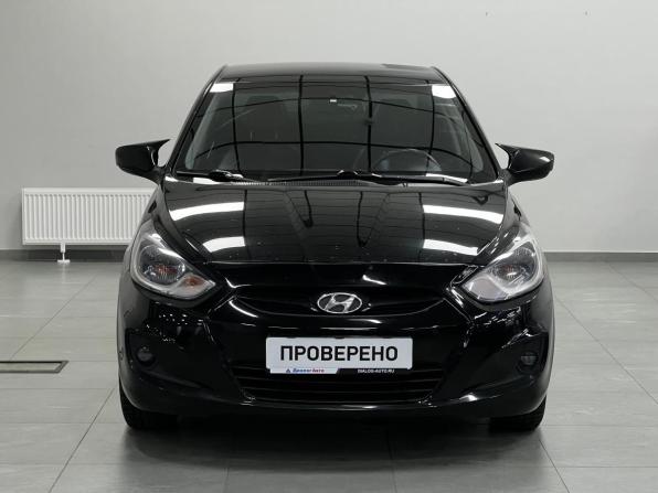 Hyundai Solaris I с пробегом 2012 года, цена 800 000 рублей, 237415 км, седан, Автокод Объявления