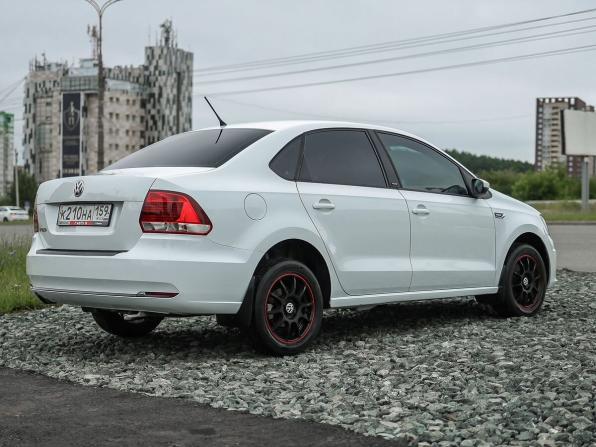 Volkswagen Polo V Рестайлинг с пробегом 2016 года, цена 969 000 рублей, 154600 км, седан, Автокод Объявления
