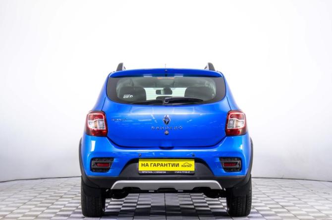 Renault Sandero II с пробегом 2016 года, цена 1 059 000 рублей, 71000 км, хэтчбек, Автокод Объявления