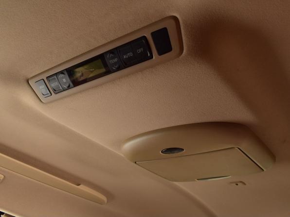 Toyota Vellfire I с пробегом 2012 года, цена 2 275 995 рублей, 148388 км, минивэн, Автокод Объявления