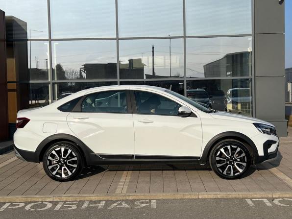 Lada (ВАЗ) Vesta I Рестайлинг (NG) с пробегом 2024 года, цена 1 800 000 рублей, 5489 км, седан, Автокод Объявления