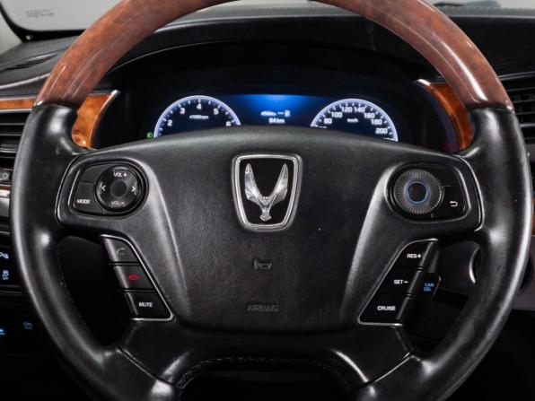 Hyundai Equus II Рестайлинг с пробегом 2013 года, цена 1 719 000 рублей, 205636 км, седан, Автокод Объявления