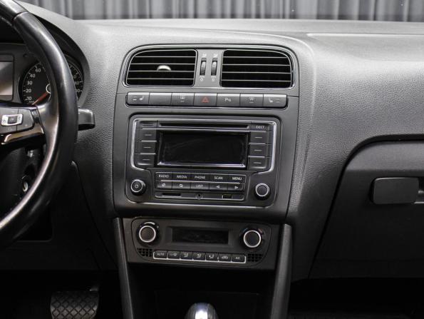 Volkswagen Polo V Рестайлинг с пробегом 2015 года, цена 929 000 рублей, 172296 км, седан, Автокод Объявления