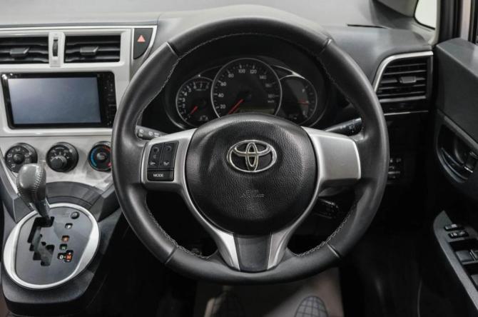 Toyota Ractis II с пробегом 2012 года, цена 849 000 рублей, 147000 км, хэтчбек, Автокод Объявления