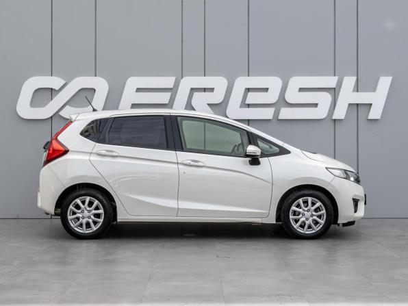 Honda Fit III с пробегом 2016 года, цена 1 090 000 рублей, 121202 км, хэтчбек, Автокод Объявления