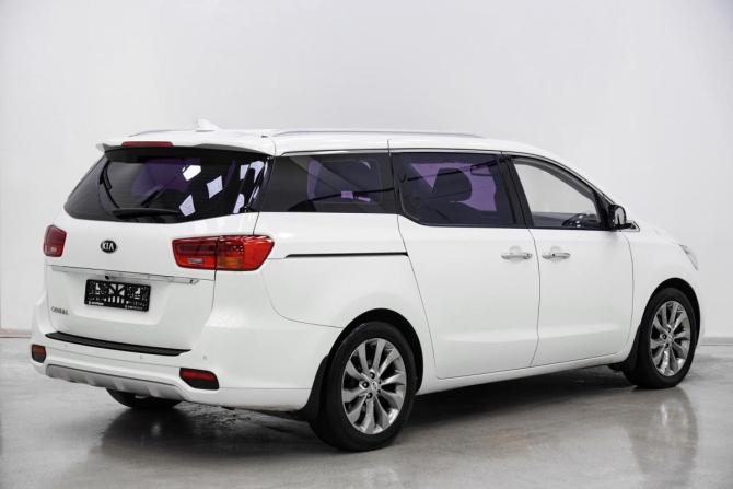Kia Carnival III с пробегом 2020 года, цена 1 939 000 рублей, 62914 км, минивэн, Автокод Объявления