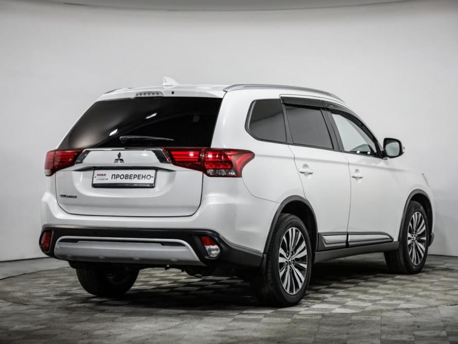 Mitsubishi Outlander III Рестайлинг 3 Санкт-Петербург  - изображение 6