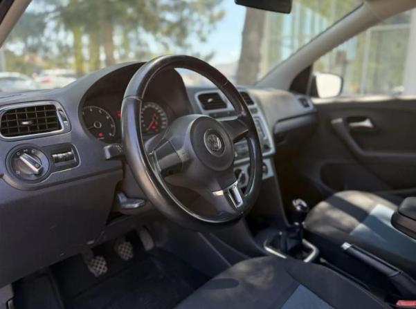 Volkswagen Polo V с пробегом 2013 года, цена 795 000 рублей, 165950 км, седан, Автокод Объявления