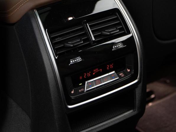 BMW X7 I (G07) с пробегом 2021 года, цена 9 384 434 рубля, 42721 км, внедорожник, Автокод Объявления