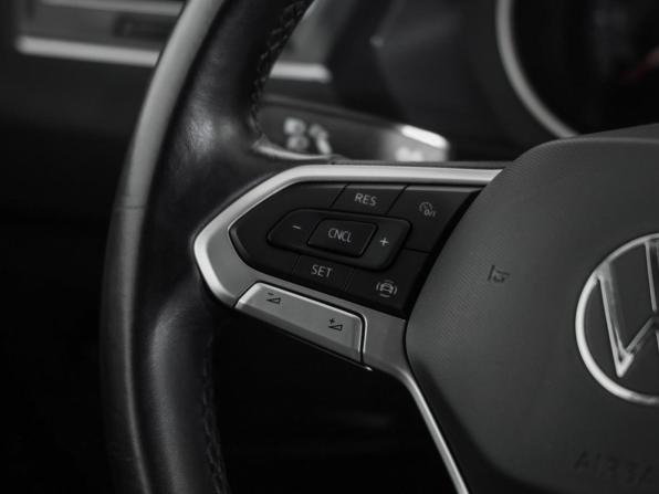 Volkswagen Tiguan II Рестайлинг с пробегом 2020 года, цена 2 399 000 рублей, 124623 км, внедорожник, Автокод Объявления