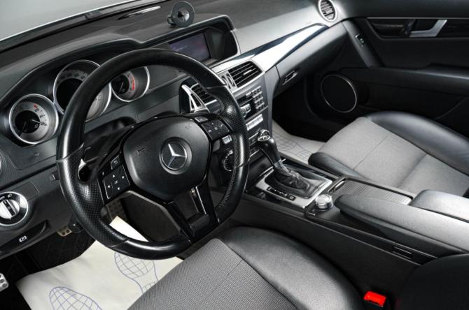 Mercedes-Benz C-Класс III (W204) Рестайлинг с пробегом 2012 года, цена 1 689 000 рублей, 113000 км, седан, Автокод Объявления