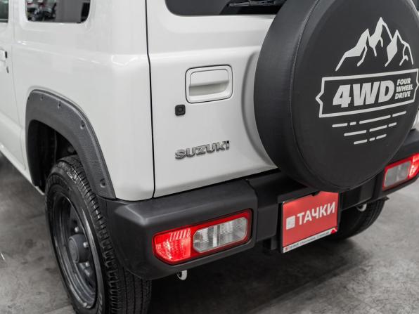 Suzuki Jimny IV с пробегом 2021 года, цена 1 695 000 рублей, 25039 км, внедорожник, Автокод Объявления