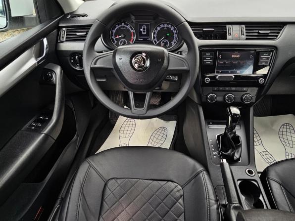 Skoda Octavia III (A7) Рестайлинг с пробегом 2019 года, цена 1 080 000 рублей, 167400 км, лифтбек, Автокод Объявления